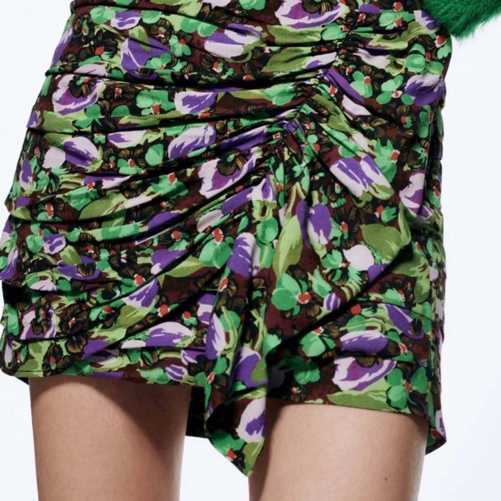 Zara Mini - Black, Green & Purple Floral Ruffled Skirt - Size M - NWT